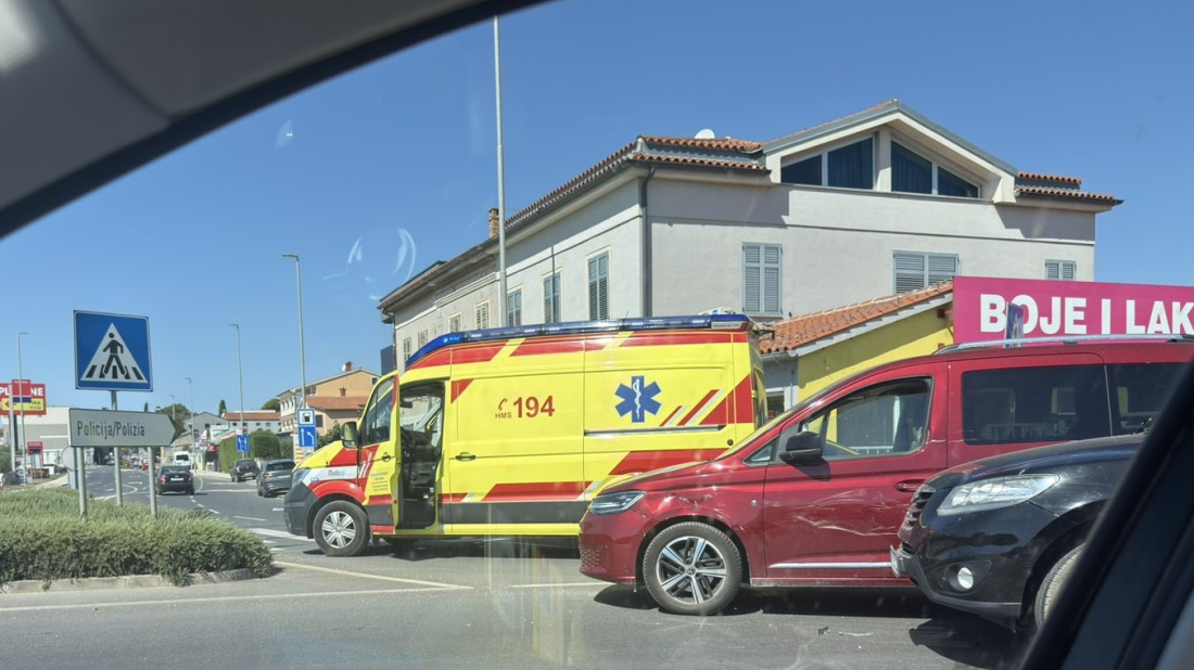 Prometna nesreća na pulskoj zaobilaznici, na terenu Hitna pomoć i policija