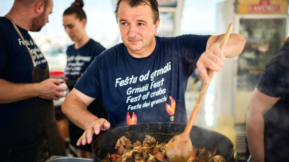 Fešta od grmali vraća se u Funtanu: Brodeti, domaće delicije i Tomislav Bralić s klapom Intrade
