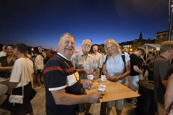 FOTO Festival istarske supe oduševio Rovinj: Mali mol prepun domaćih i turista