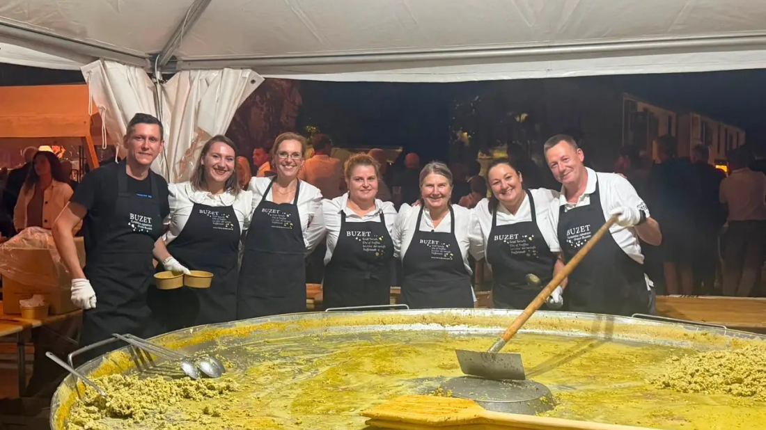 FOTO: Subotina okupila Buzećane i goste: Fritoda od 2026 jaja i večer uz Maju Šuput
