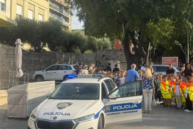 Dan bez poginulih u prometu obilježen u Puli: Djeca na Portarati učila kako biti sigurnija na cestama