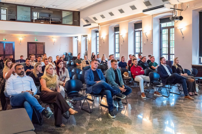Kako se snaći u moru informacija? Mladi u Puli razgovarali o pravima, poslu i administraciji