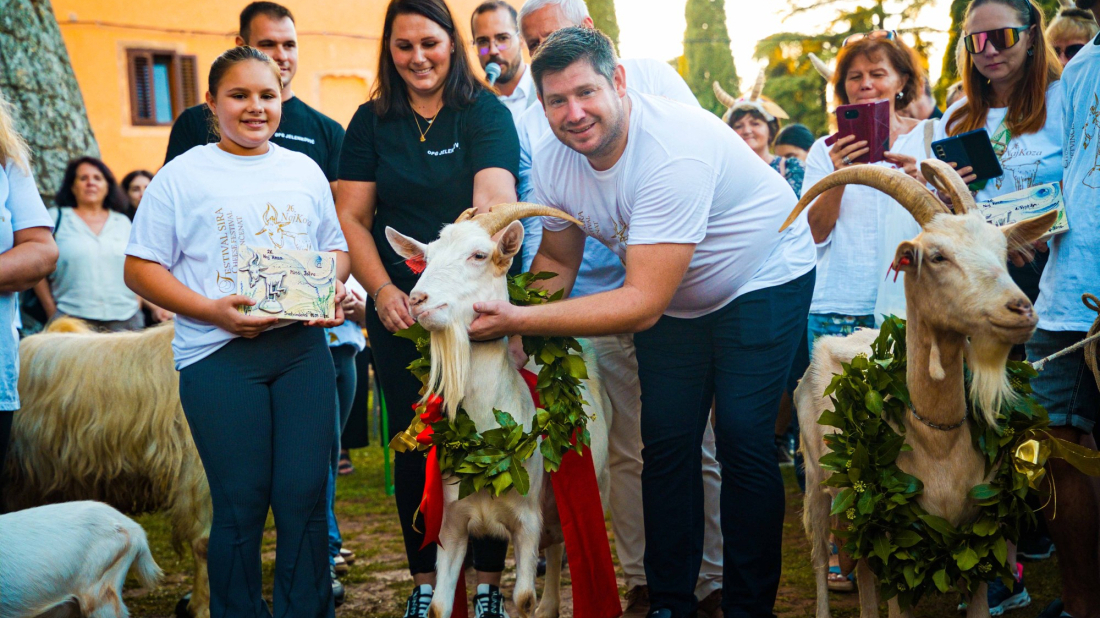 Ondina je nova Miss Istre! U Savičenti izabrane najljepše koze i nagrađeni najbolji sirari