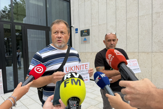 Prosvjednici u Pazinu traže konkretan potez Županije: „Obustavite dozvole Holcimu i Kaštijunu“