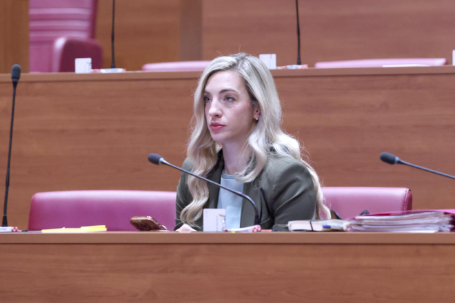 RADOLOVIĆ PROZVALA MINISTRICU: „Nju zabavlja otpad u Istri, a zastupnike se udaljava iz Sabora!“