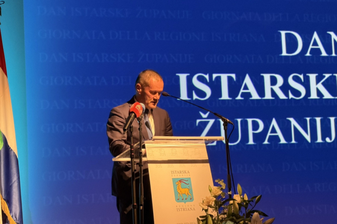 Bratulić: Vrijeme je da i danas stavimo glave skupa