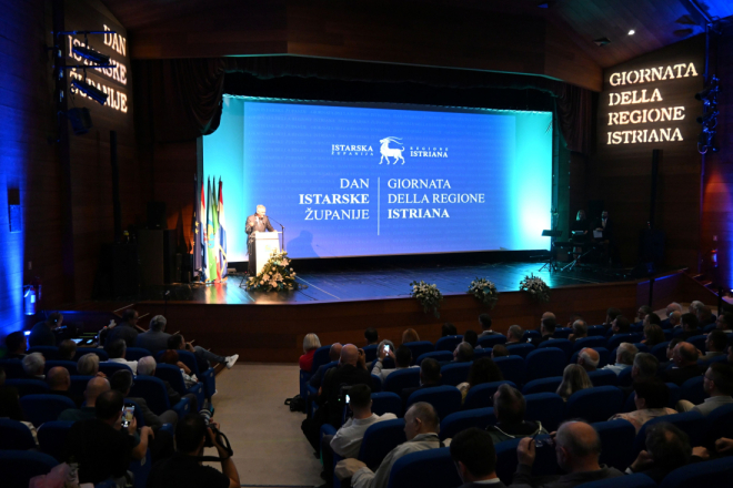 FOTO: Istra u Pazinu obilježila svoj dan – Flego upozorio na ekstremizam, Miletić poslao poruku o budućnosti
