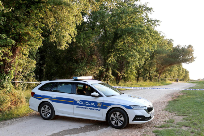 Teška nesreća kod Umaga: 18-godišnjak sletio s ceste, maloljetni putnik teško ozlijeđen