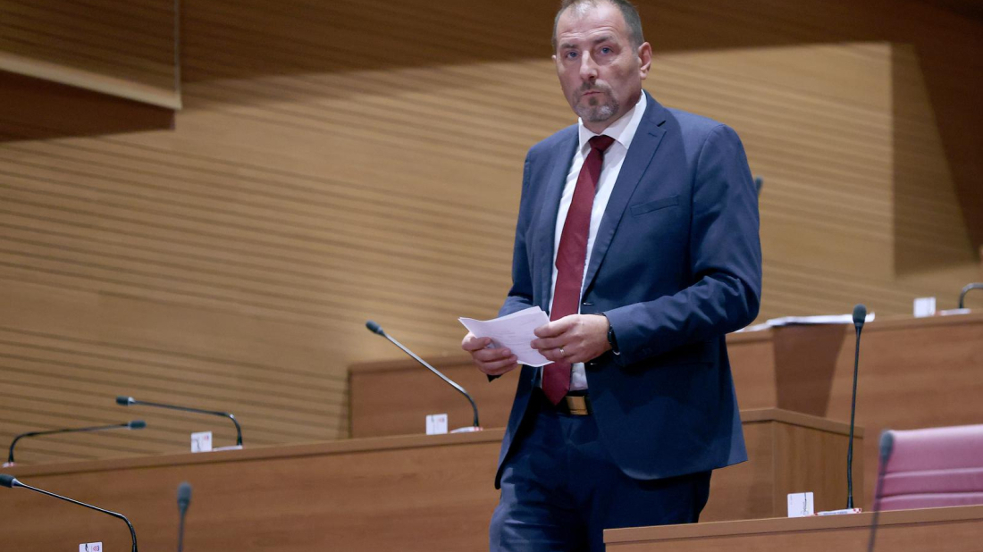 Kamioni ušli u Holcim nakon intervencije policije, Paus: 'Građanima se uskraćuju informacije'