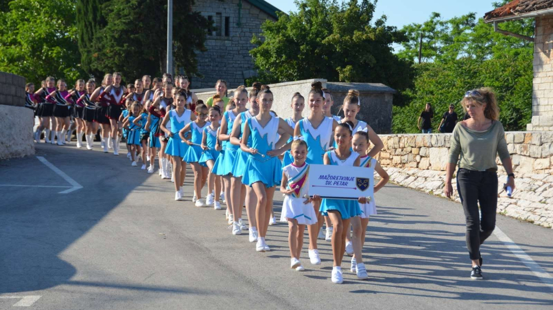 Peti rođendan mažoretkinja donosi veliko slavlje u Sv. Petru u Šumi