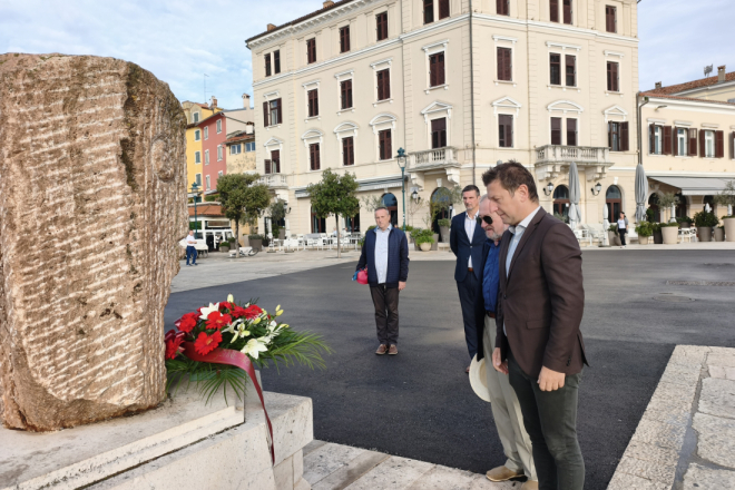 Rovinj se prisjetio Antona Bučkovića: Nacifašisti su ga 1943. godine mučili i objesili na glavnom gradskom trgu