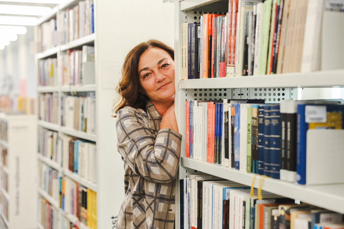 Poezija koja progovara o ljubavi i ranjivosti: Snježana Radetić predstavlja 'Ničiju zemlju' u Puli