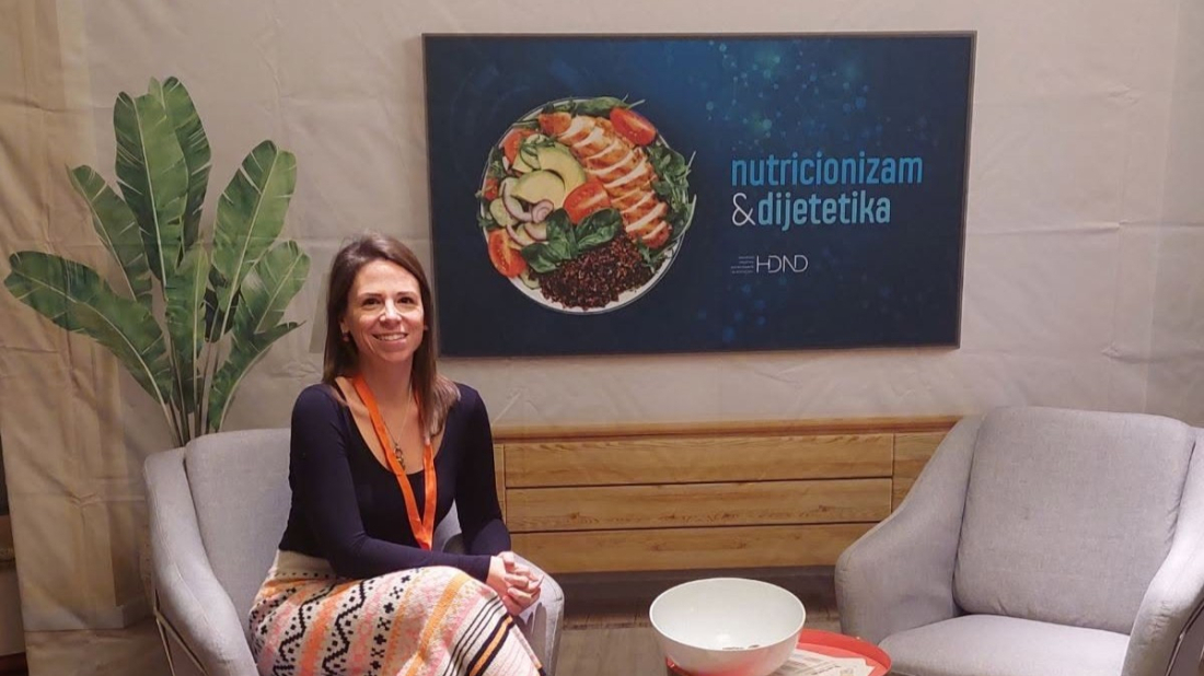 Preskaču doručak, piju premalo vode i posežu za slatkišima: Nutricionistica upozorava na prehranu djece!