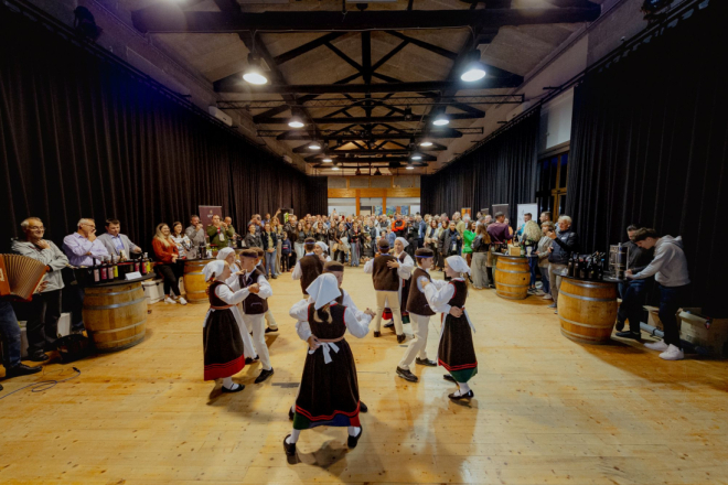 U Svetvinčenat stiže 17 istarskih vinara: Fešta mladega vina donosi degustacije, gastro show i koncert!