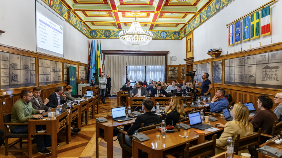 Pula uvodi 1.000 sati parkiranja od 1. studenoga: Gradsko vijeće usvojilo sve predložene odluke!
