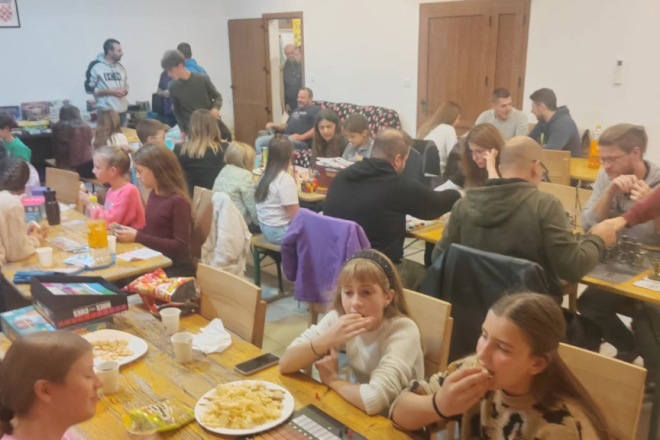 Večer puna smijeha i dobre zabave: Društvene igre okupile sve generacije u Škropetima!
