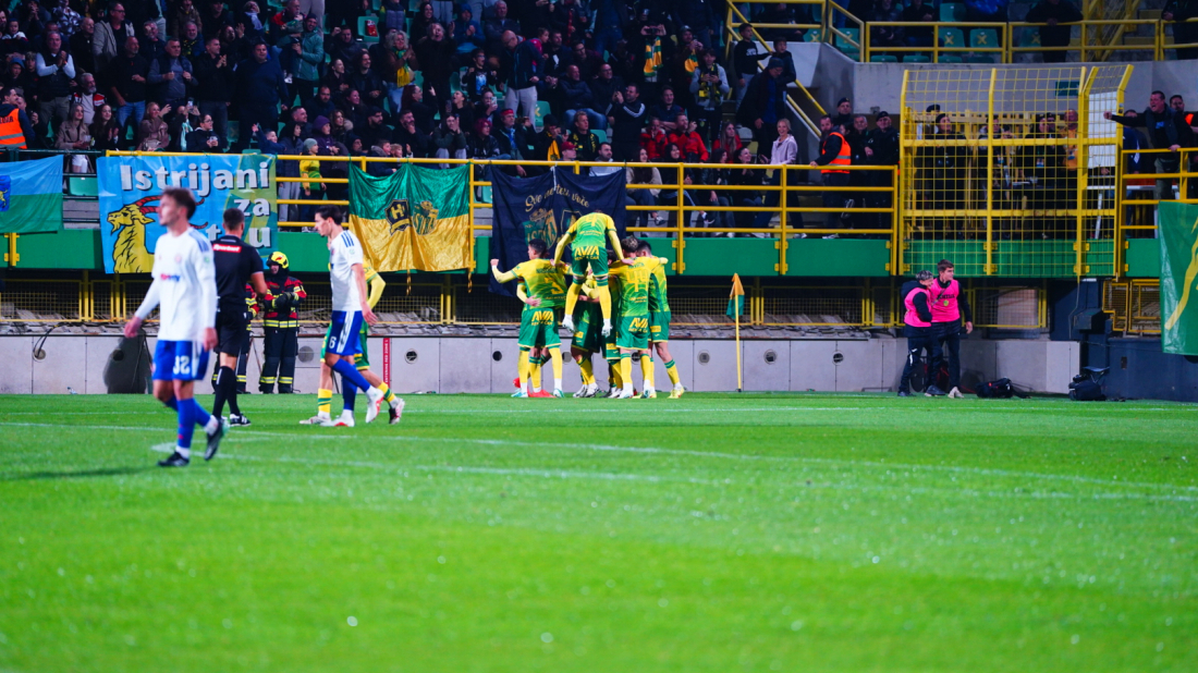 FOTO Veliki povratak na Drosini! Hajduk vodio 2:0, a onda su Istrini klinci preokrenuli utakmicu!