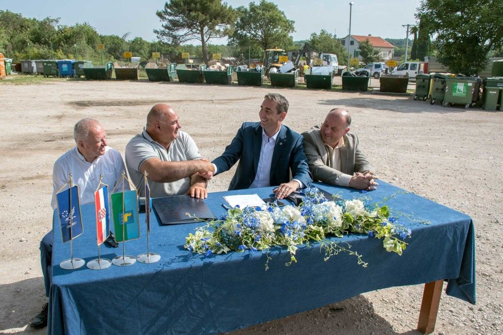 05 potpisivanje_Kamik_7_1024x683.jpg
