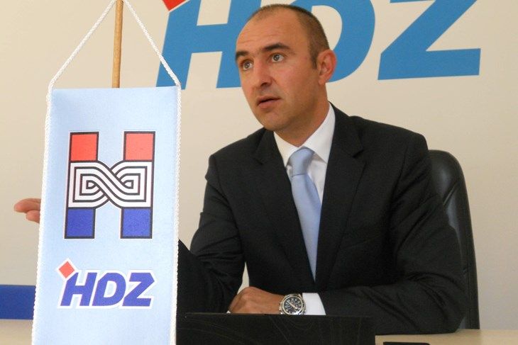 Istarski HDZ: Izjave Miletića i Flega potvrđuju da IDS i Končar preuzimaju pulski zaljev