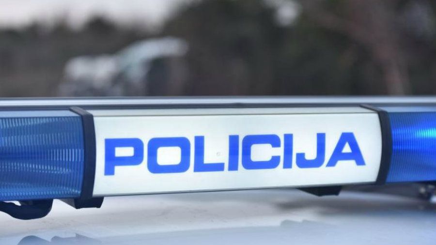 Policijski službenici u jami u Svetoj Nedelji uništili ručne bombe i streljivo