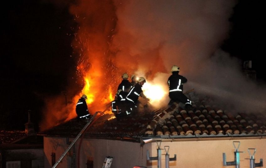 U požaru izgorjela etaža obiteljske kuće