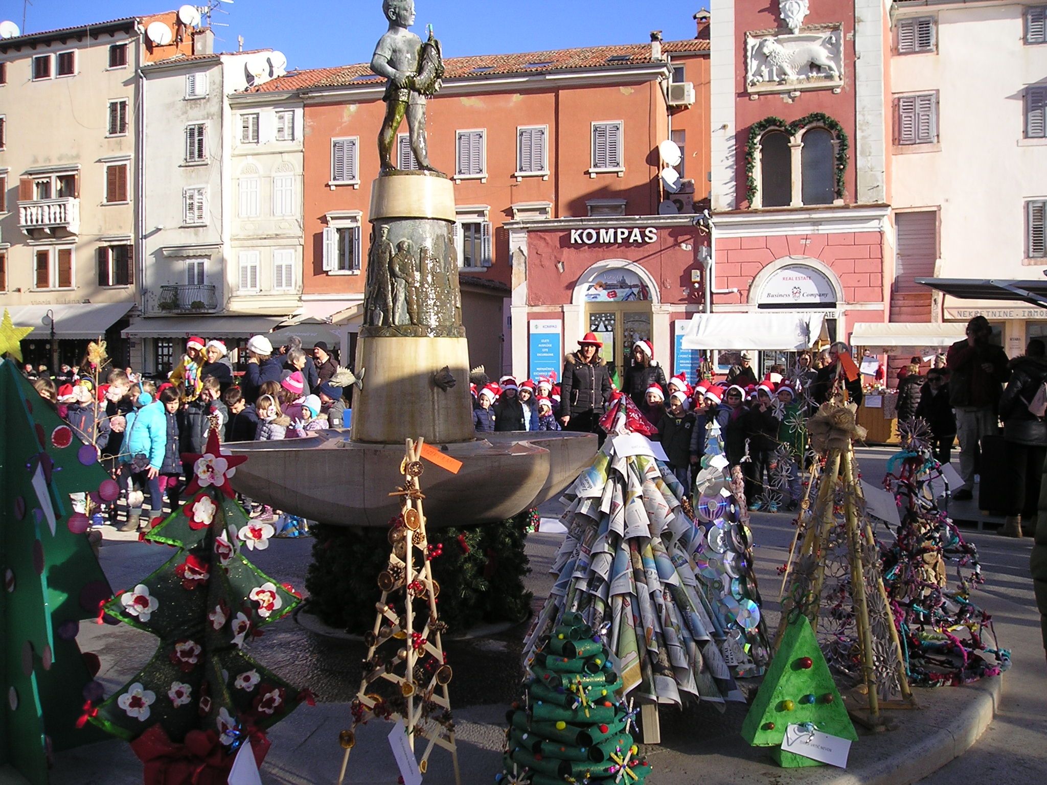 Nesvakidašnji borići u Rovinju: Humanitarni, ekološki, reciklirani