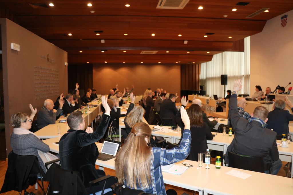 Usvojen Proračun Istarske županije za 2019. težak gotovo milijardu i pol kuna