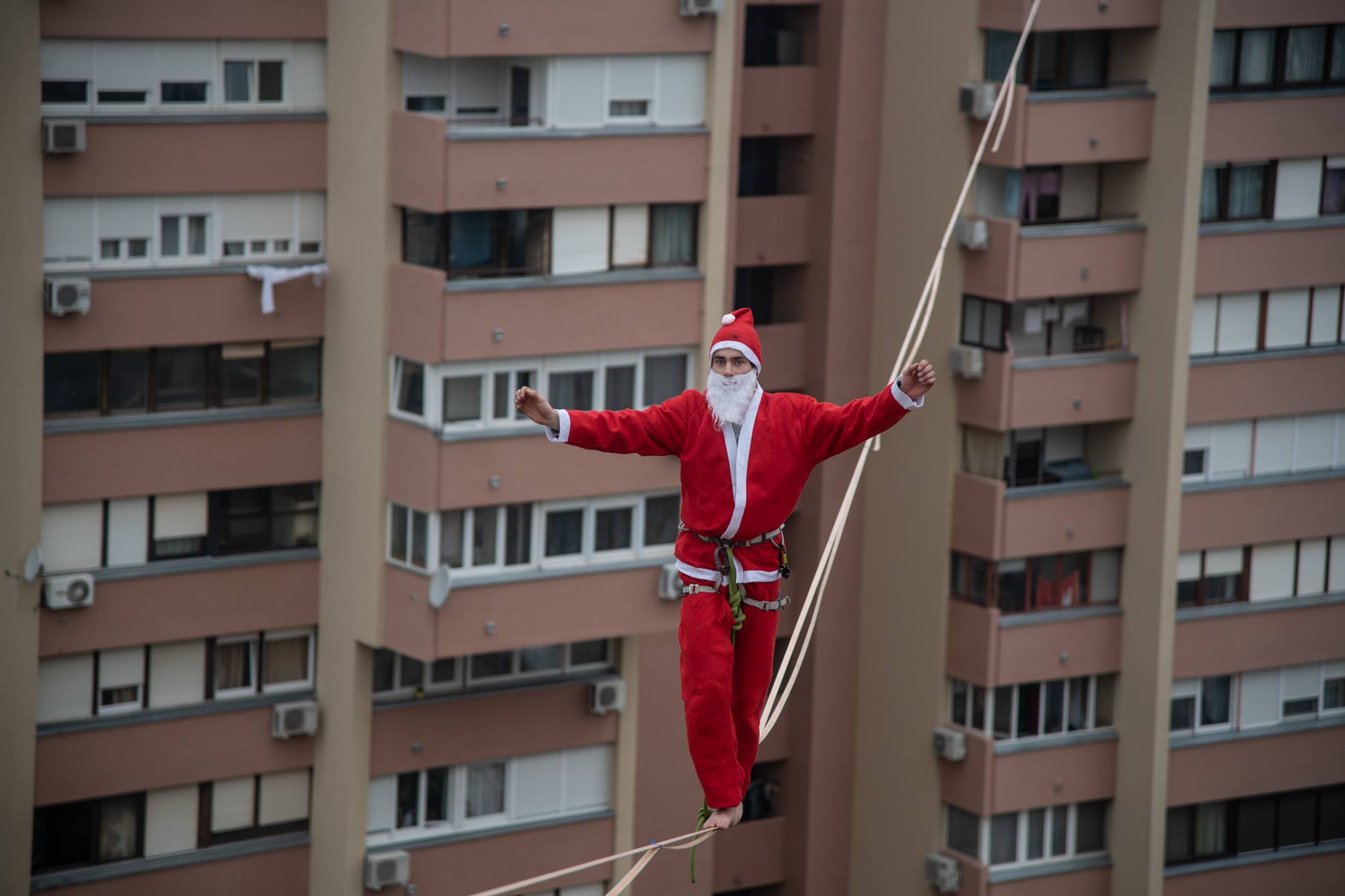 Puljani jučer uživali u slacklines akrobacijama