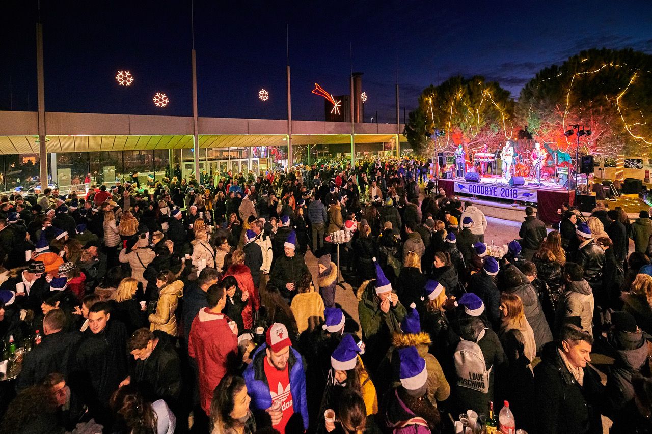 Više od 1000 ljudi u Novigradu ispratilo 2018. godinu