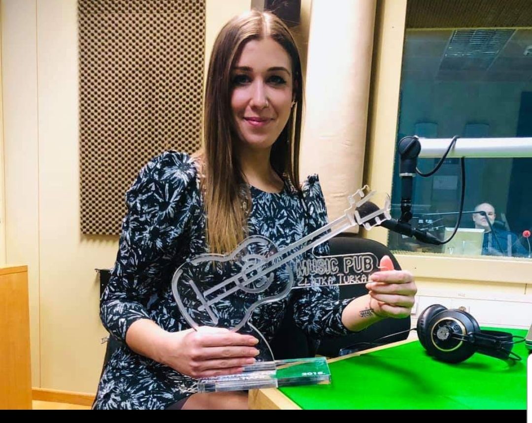 Rovinjska pjevačica TIANI osvojila nagradu za najbolju novu pjevačicu u 2018. godini