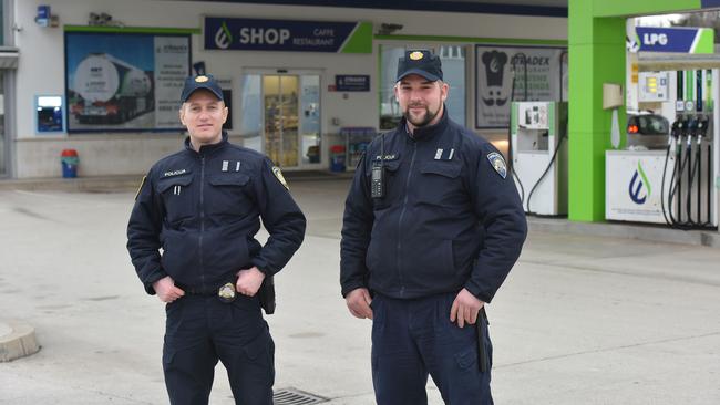 Pulski policajci Bojan i Goran spasili život djelatniku pazinske benzinske postaje