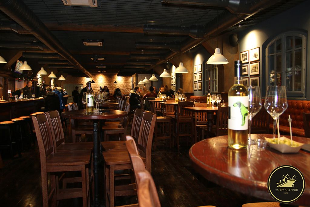 Shipyard Pub u Puli ugošćuje stand up komičara Igora Drlju