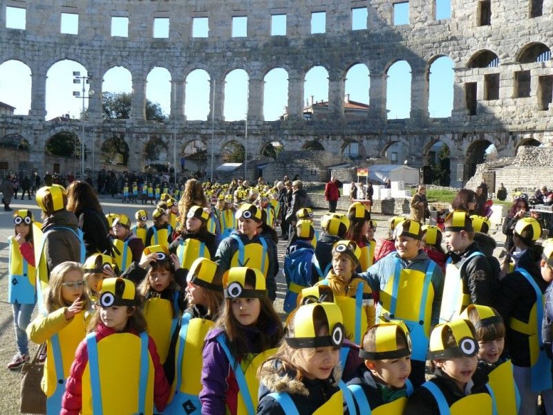 Gotovo tisuću i pol malih maškara na Dječjem karnevalu u Pulskoj Areni 