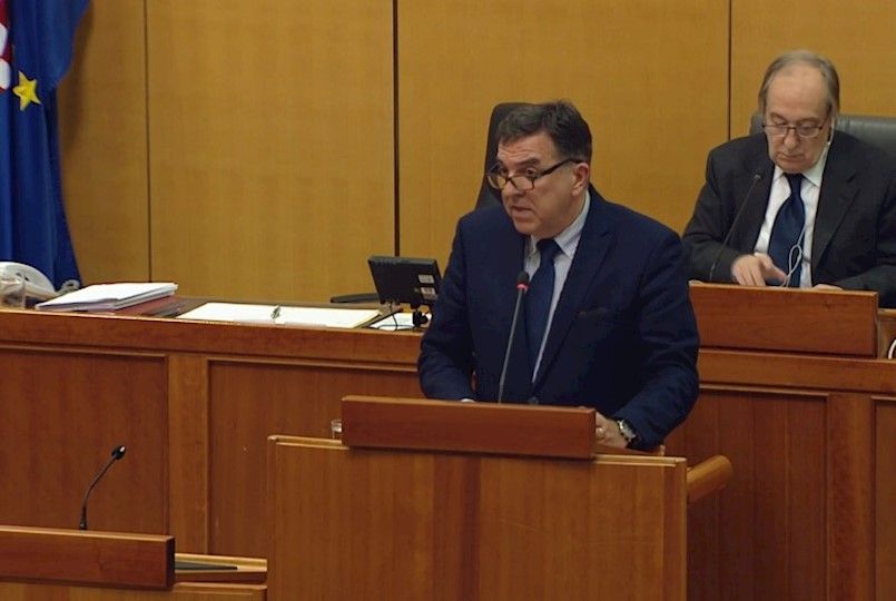 Demetlika u Saboru: Vlada smatra da uspješnima novac nije potreban!
