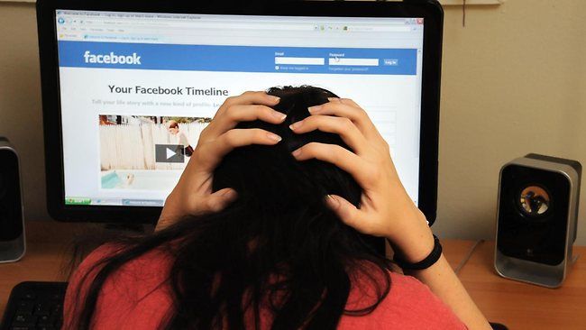 USUSRET DANU RUŽIČASTIH MAJICA: Cyber Bullying sve veći problem među mladima