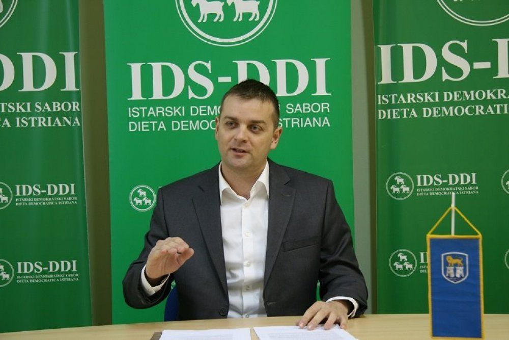 OČEKIVANO?! Daglas Koraca podnio ostavku na mjestu predsjednika umaškog IDS-a