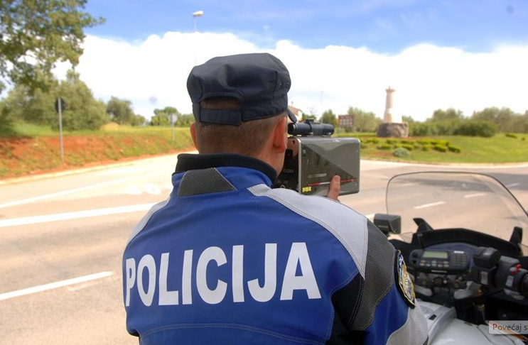 PREDLOŽI POLICIJI GDJE DA KONTROLIRA BRZINU U tijeku je suradnja policije i građana