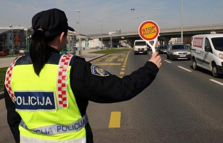 Tijekom vikenda u Istri 12 prometnih nesreća 