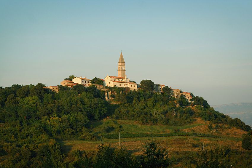 Pićan: provaljeno u prostore općine i župnog ureda 