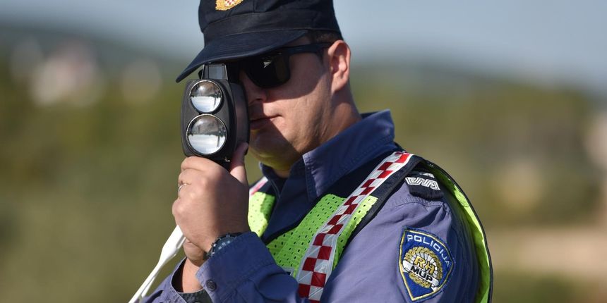 Rezultati jučerašnje akcije: na Ipsilonu vozio gotovo 200 km/h, u Rovinju vozio pijan i bez dozvole