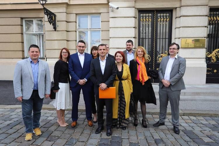 HNS-ov Matija Posavec pozvao buduće zastupnike u Europskom  parlamentu da dio plaće izdvajaju za hrvatske studente