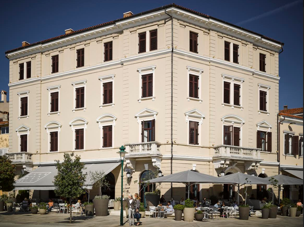 ROVINJSKI HOTEL ADRIATIC OKREĆE NOVU STRANICU Prvi u Hrvatskoj izbacuju SVU plastičnu ambalažu U SRIJEDU PANEL O RECIKLIRANIM MATERIJALIMA