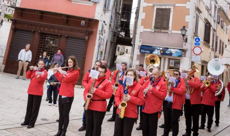 ROVINJ U ULOZI DOMAĆINA Započeo 44. Susret limenih glazbi Istre