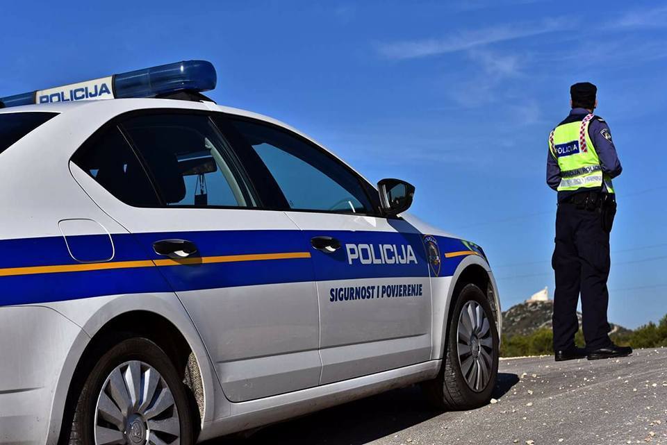 Ako piješ, ne vozi: SUDAR U ROVINJU, srećom bez težih posljedica
