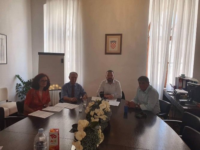 BALJANSKIM PRIVATNIM IZNAJMLJIVAČIMA SUBVENCIJE KAMATA za ulaganje u podizanje kvalitete