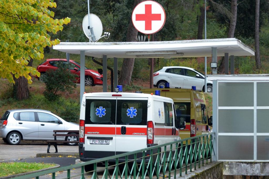 Poreč: Turističke tvrtke financiraju zapošljavanja dodatnih timova Hitne medicinske pomoći 