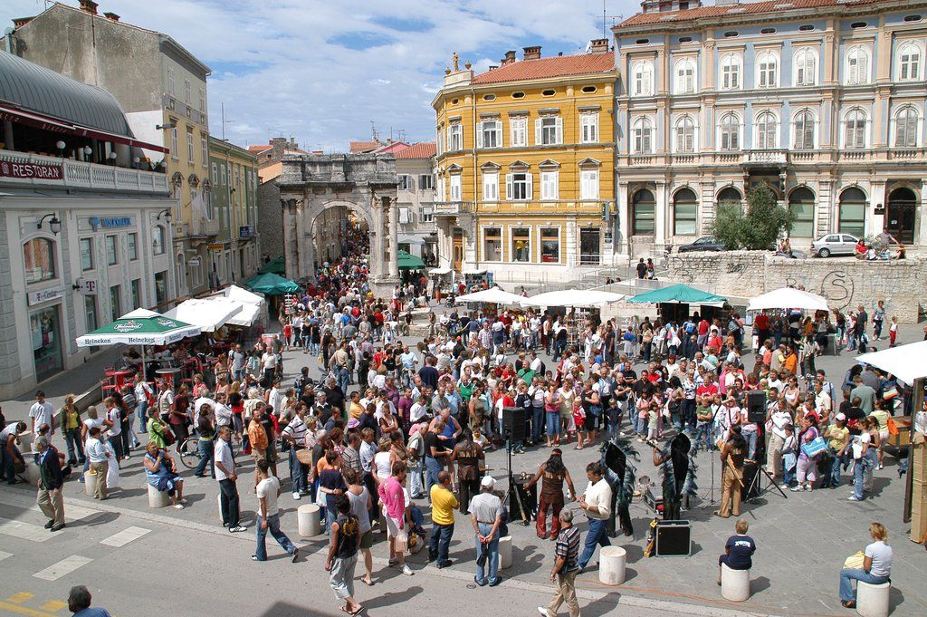 PULA SVE TURISTIČKIJA : RASTE BROJ NOĆENJA I DOLAZAKA