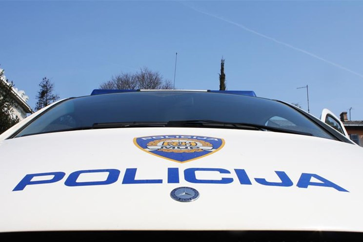 DJEVOJČICI IZ ROVINJSKOG SELA STANJE NEPROMIJENJENO Nalazi se u životnoj opasnosti, podnesena kaznena prijava Državnom odvjetništvu