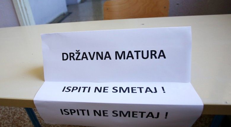 8800 UČENIKA PALO ISPITE IZ HRVATSKOG JEZIKA I MATEMATIKE Dosad najlošiji rezultati na ispitima državne mature