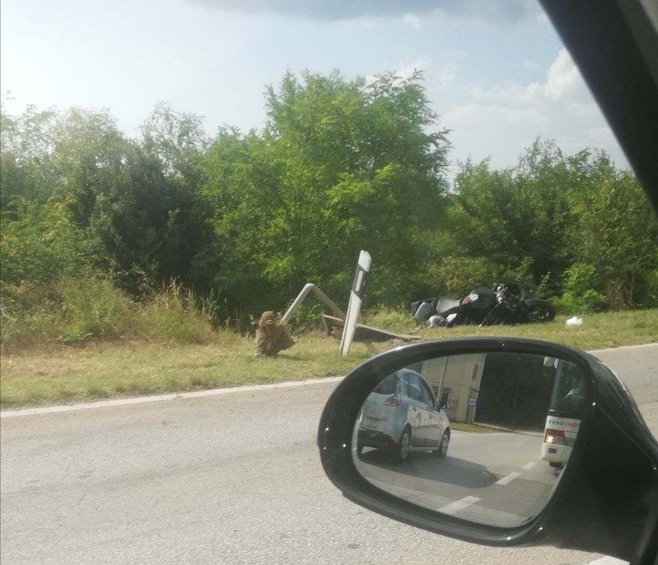 Teška prometna nesreća na cesti Vodnjan-Pula kod skretanja za Fažanu